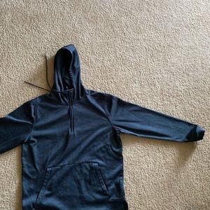 Medium Black lightweight Under Armour sweatshirt